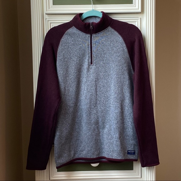 Old Navy Men’s Fleece Sweater - Picture 1 of 3